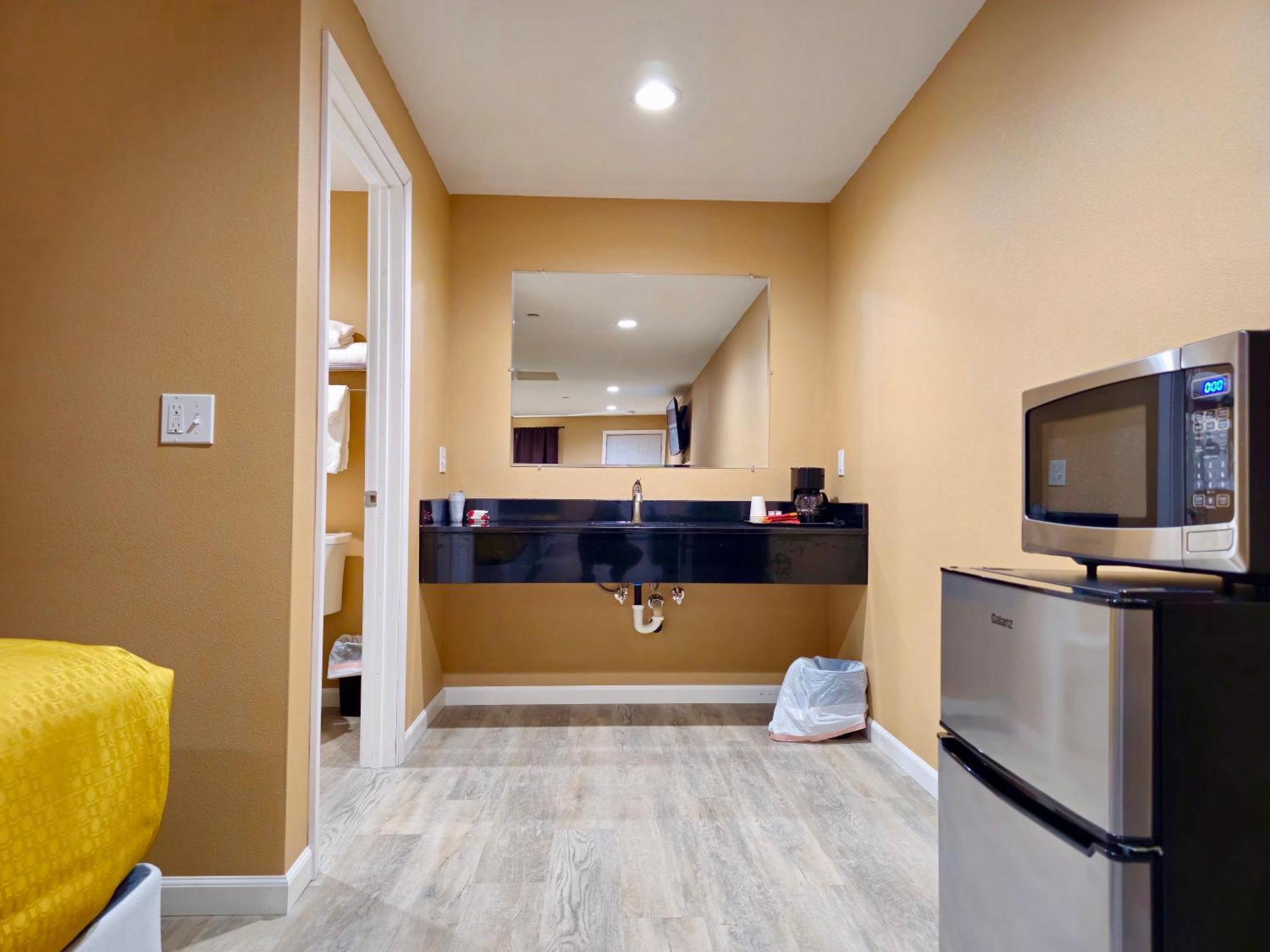 Far West Cabin-Tiny Homes Rental Forks Εξωτερικό φωτογραφία