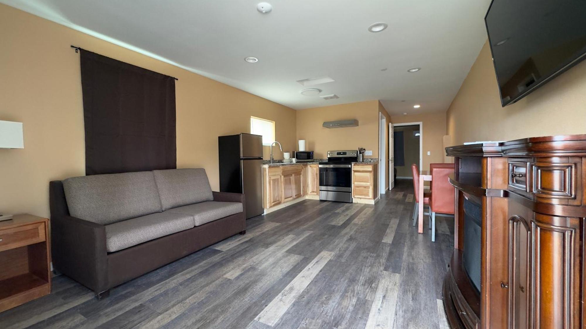 Far West Cabin-Tiny Homes Rental Forks Εξωτερικό φωτογραφία